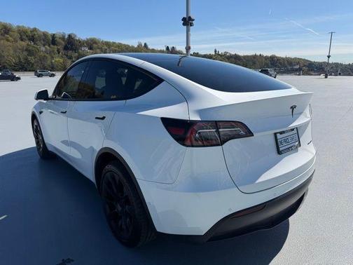 Pearl White Multi 2021 Tesla Model Y Long Range