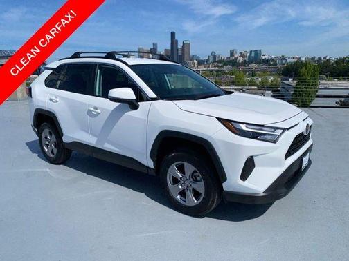 Ice 2024 Toyota RAV4 XLE