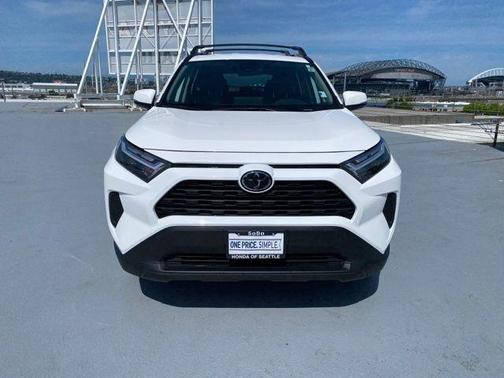 Ice 2024 Toyota RAV4 XLE