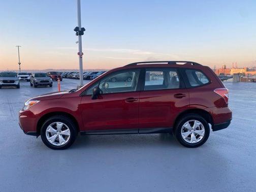 2016 Subaru Forester 2.5i
