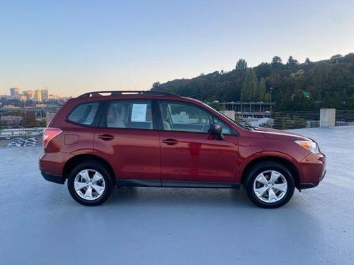2016 Subaru Forester 2.5i