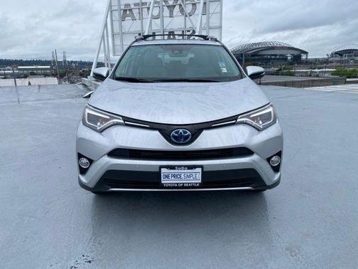 Classic Silver Metallic 2016 Toyota RAV4 Hybrid Limited