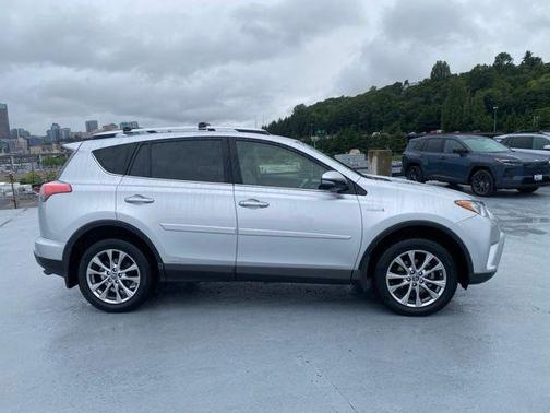 Classic Silver Metallic 2016 Toyota RAV4 Hybrid Limited