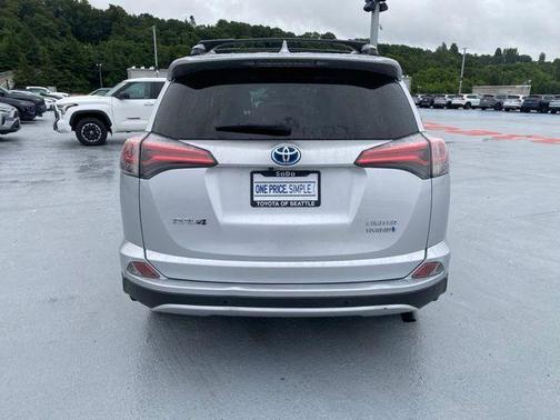 Classic Silver Metallic 2016 Toyota RAV4 Hybrid Limited