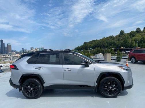 2024 Toyota RAV4 Hybrid XSE