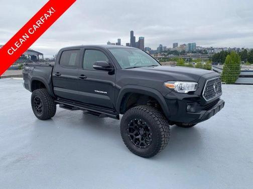 Midnight Black Metallic 2019 Toyota Tacoma TRD Off Road