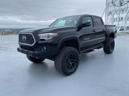 Midnight Black Metallic 2019 Toyota Tacoma TRD Off Road