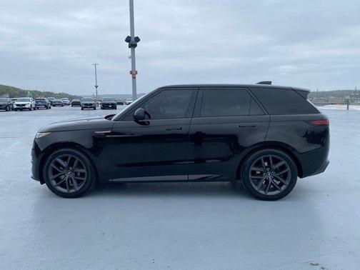Santorini Black 2023 Land Rover Range Rover Sport SE Dynamic