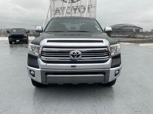 2017 Toyota Tundra Platinum