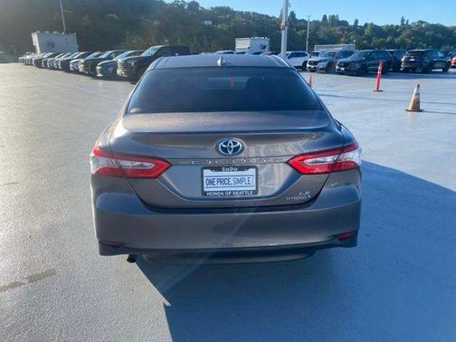 2020 Toyota Camry Hybrid LE
