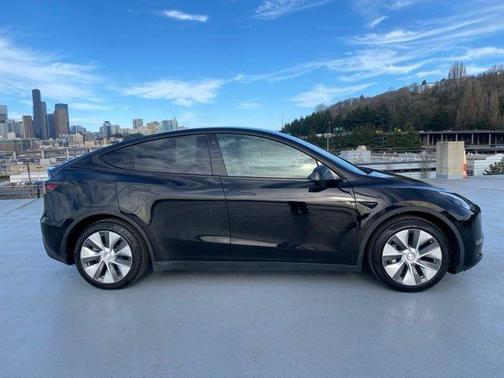 2020 Tesla Model Y Long Range