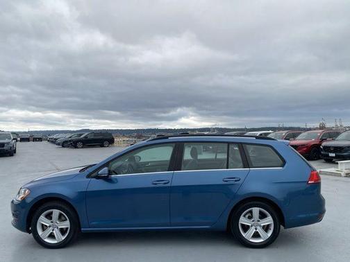 2015 Volkswagen Golf SportWagen TDI S 4-Door