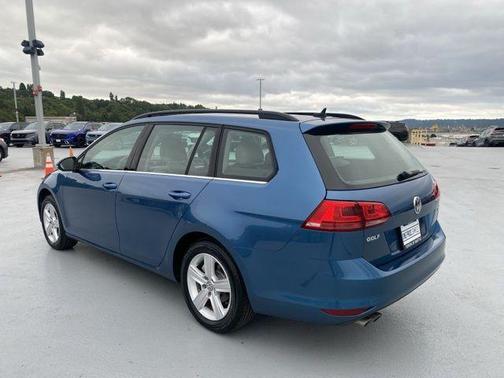 2015 Volkswagen Golf SportWagen TDI S 4-Door