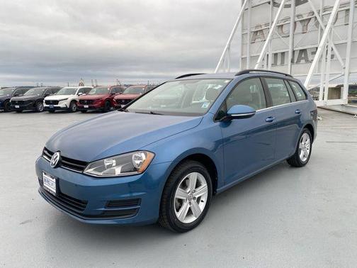 2015 Volkswagen Golf SportWagen TDI S 4-Door