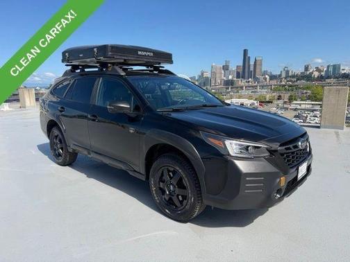 Crystal Black Silica 2022 Subaru Outback Wilderness