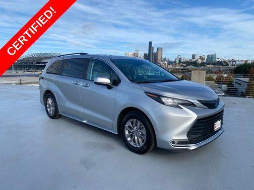 2024 Toyota Sienna XLE