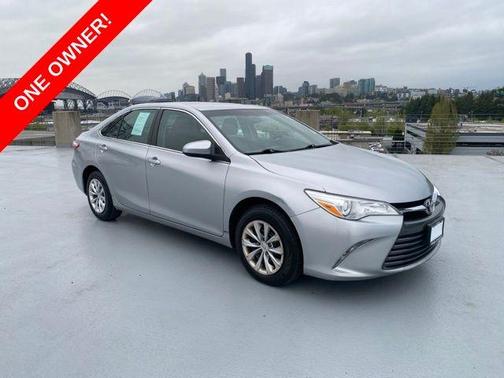 Celestial Silver Metallic 2016 Toyota Camry LE