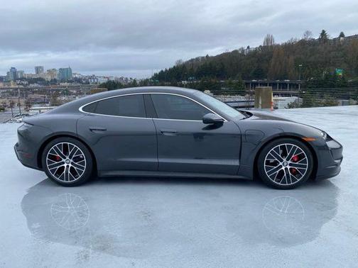 2022 Porsche Taycan 4S