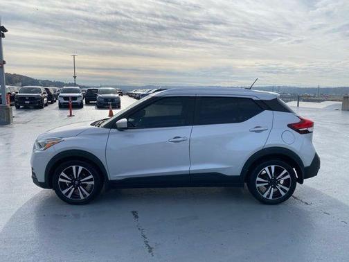 2020 Nissan Kicks SV
