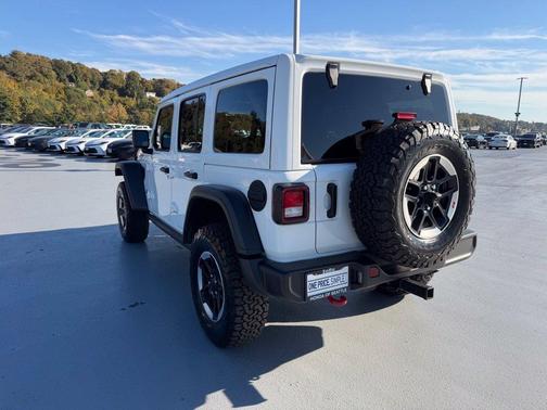 Bright White Clearcoat 2022 Jeep Wrangler Unlimited Rubicon