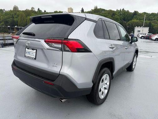 Silver Sky Metallic 2024 Toyota RAV4 LE