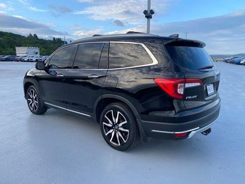 Crystal Black Pearl 2021 Honda Pilot Elite