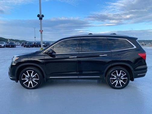 Crystal Black Pearl 2021 Honda Pilot Elite