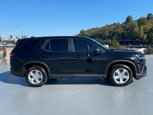 2023 Honda Pilot LX