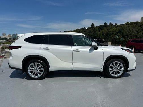 2024 Toyota Highlander Limited