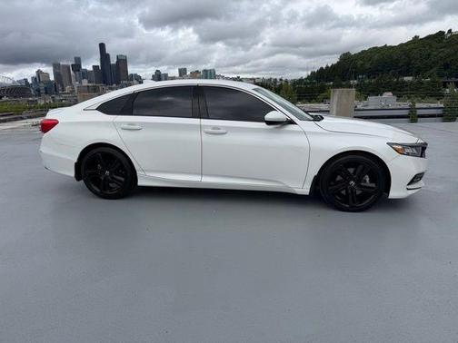 Platinum White Pearl 2018 Honda Accord Sport