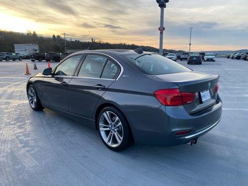 2018 BMW 330e iPerformance