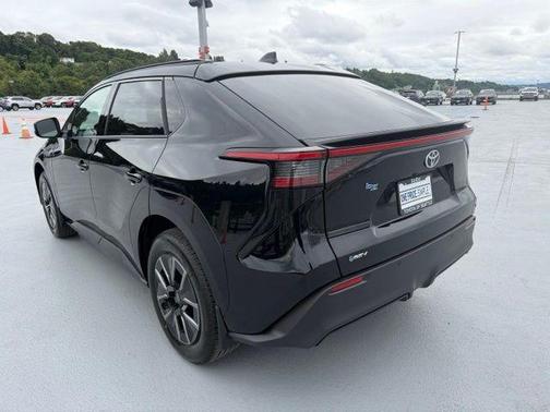 Midnight Black Metallic 2026 Toyota bZ XLE PLUS