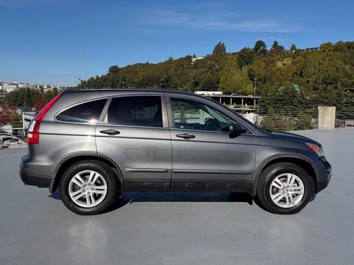 Polished Metal Metallic 2011 Honda CR-V SE