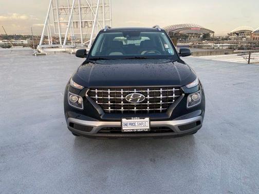 2022 Hyundai VENUE SEL