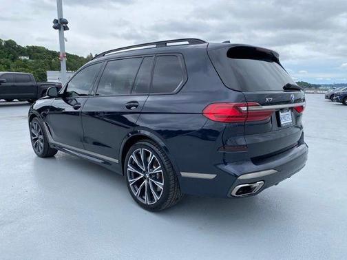 Carbon Black Metallic 2021 BMW X7 M50i