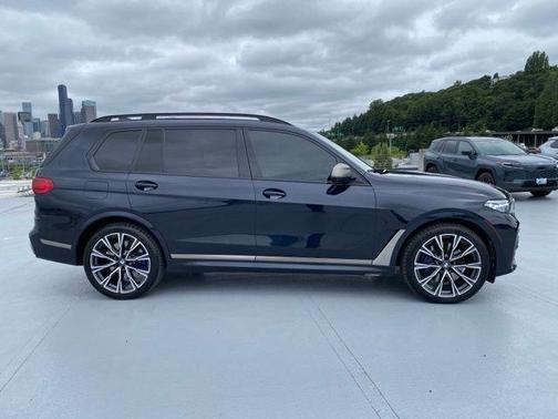 Carbon Black Metallic 2021 BMW X7 M50i
