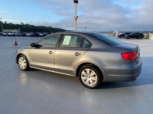 Platinum Gray Metallic 2011 Volkswagen Jetta Base