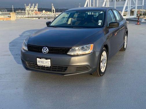 Platinum Gray Metallic 2011 Volkswagen Jetta Base