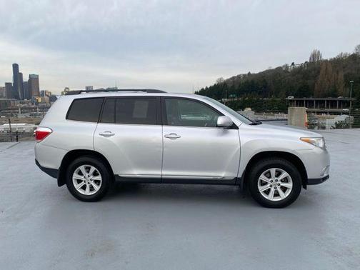 2012 Toyota Highlander SE