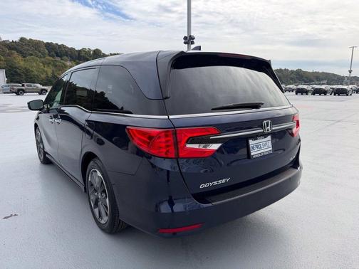 Obsidian Blue Pearl 2023 Honda Odyssey Elite