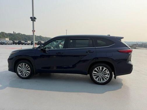 Blueprint 2022 Toyota Highlander Platinum