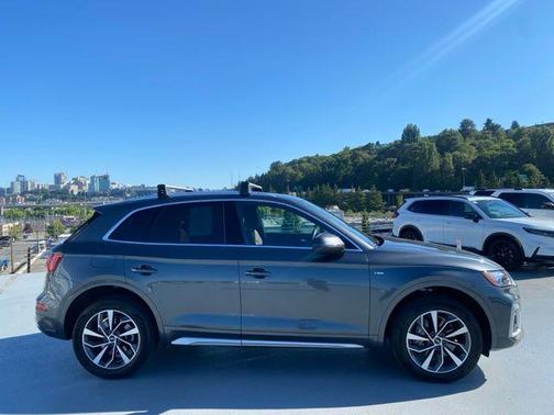 2022 Audi Q5 45 S line quattro Premium