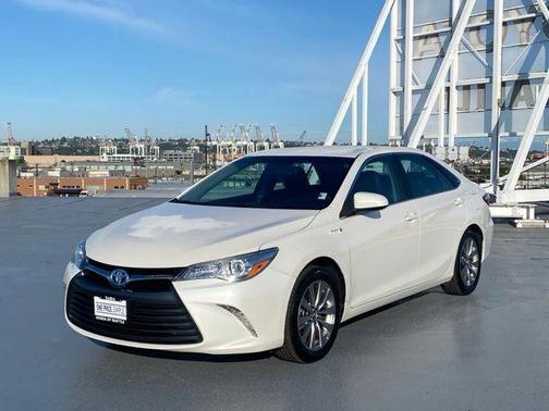 2015 Toyota Camry Hybrid XLE