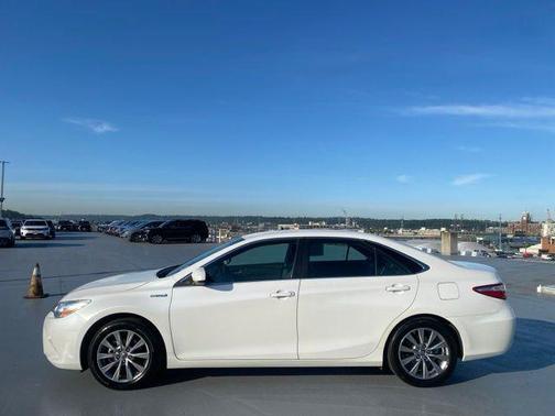 2015 Toyota Camry Hybrid XLE