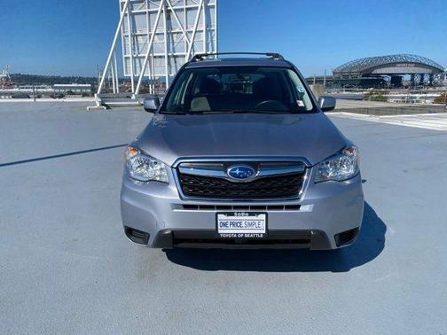 Ice Silver Metallic 2016 Subaru Forester 2.5i Premium