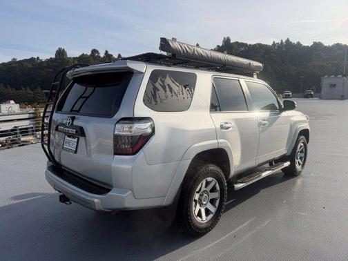 Classic Silver Metallic 2016 Toyota 4Runner Trail Premium