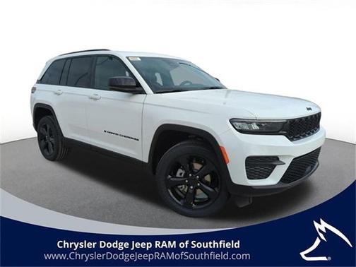 2025 Jeep Grand Cherokee Laredo