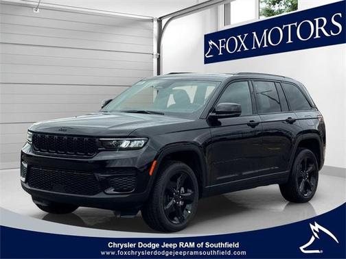 2025 Jeep Grand Cherokee Laredo