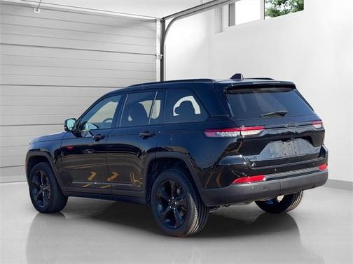 2024 Jeep Grand Cherokee Laredo
