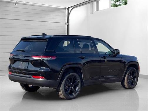 2024 Jeep Grand Cherokee Laredo